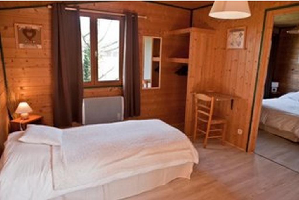 Logis Auberge Des Aulnettes Herouville-Saint-Clair Exterior photo
